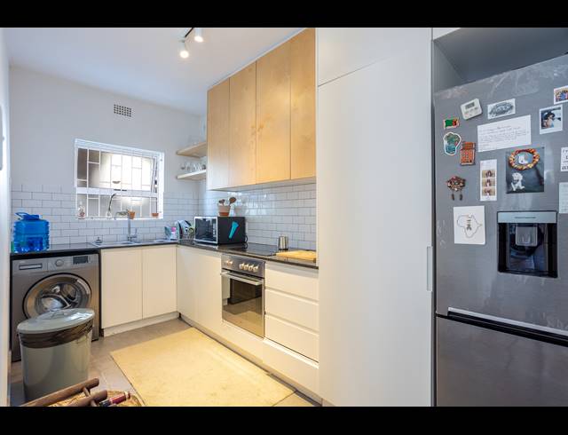 2 BEDROOM APARTMENT RENTED IN CLAREMONT UPPER